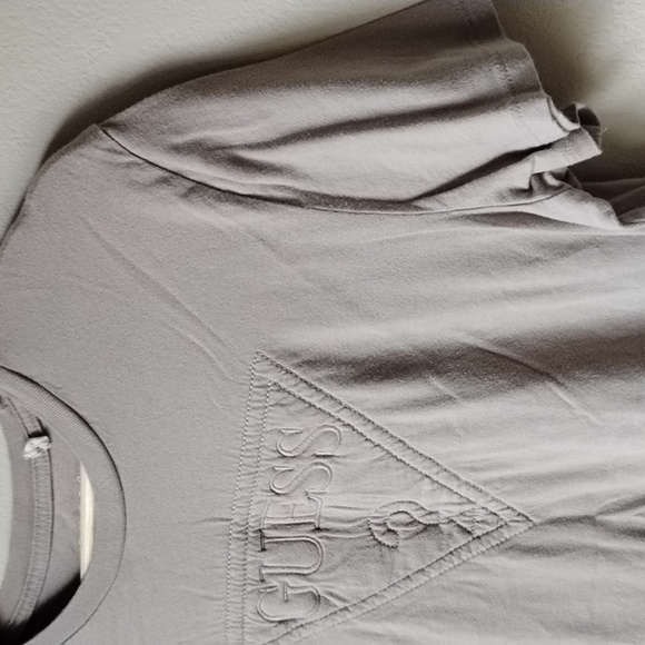 Guess Men's Tan Short Sleeve Tee - Picture 5 of 15
